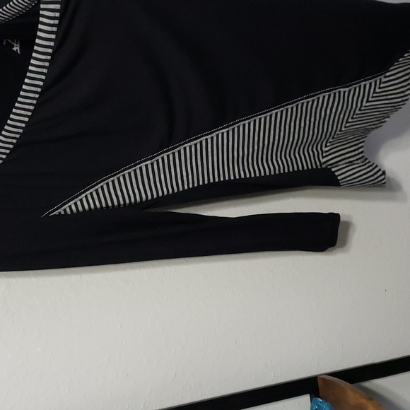 La - El Couture Asymmetric Top, Size S - Picture 8 of 13